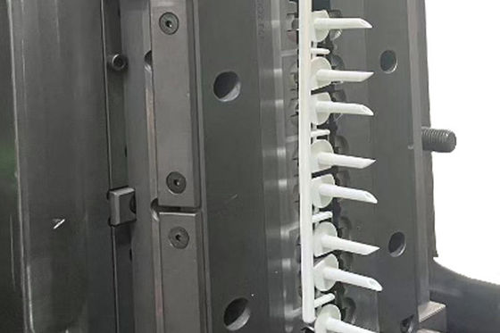 STEP Медицинская пластиковая инъекционная форма на заказ Недорогое проектирование и изготовление форм